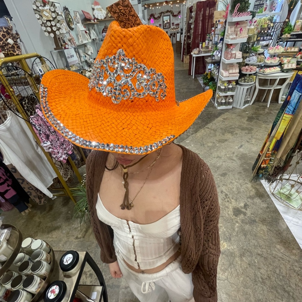 Meet your Posher, April